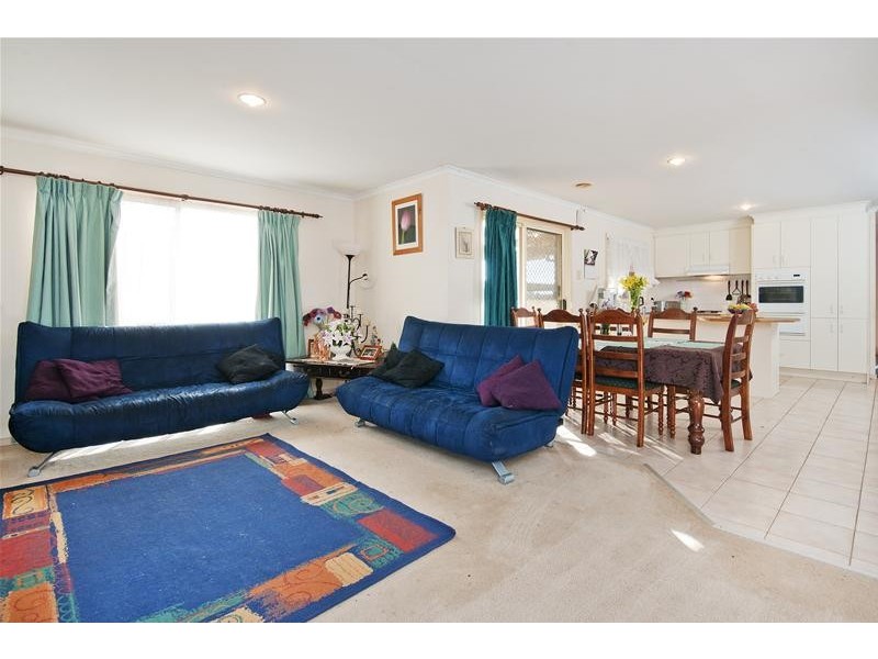 6 Angela Drive, Hoppers Crossing VIC 3029