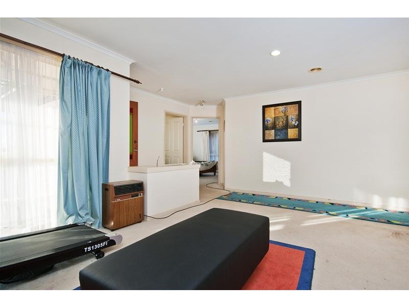 6 Angela Drive, Hoppers Crossing VIC 3029