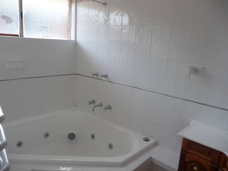 10 Marlo Square Crescent, Wyndham Vale VIC 3024