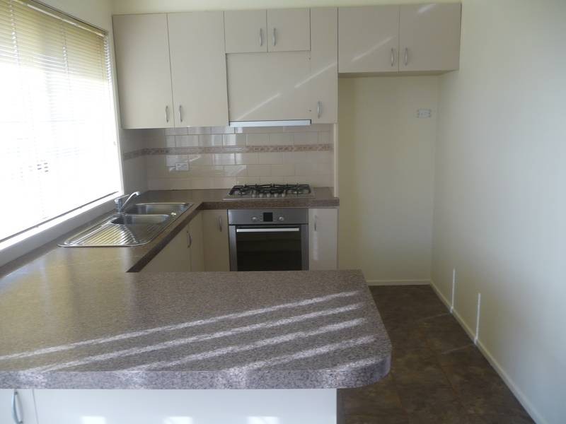 10 Marlo Square Crescent, Wyndham Vale VIC 3024