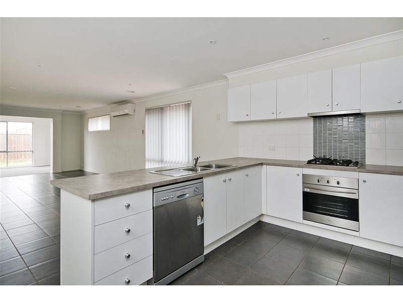 24 Dylan Street, Tarneit VIC 3029