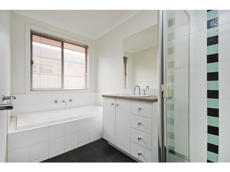 24 Dylan Street, Tarneit VIC 3029