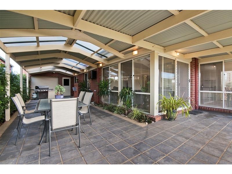 15 Little John Street, Werribee VIC 3030