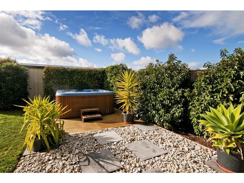 15 Little John Street, Werribee VIC 3030