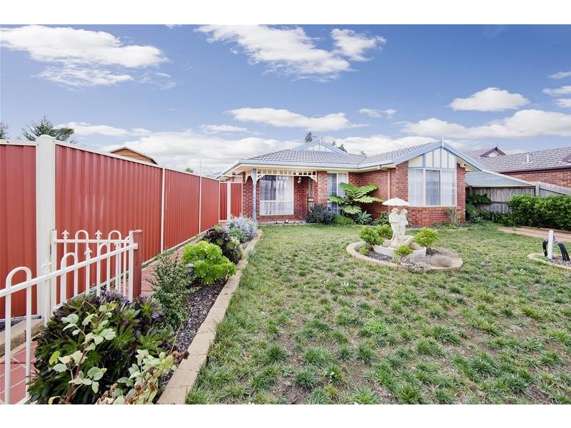 27 Golden Ash Grove, Hoppers Crossing VIC 3029