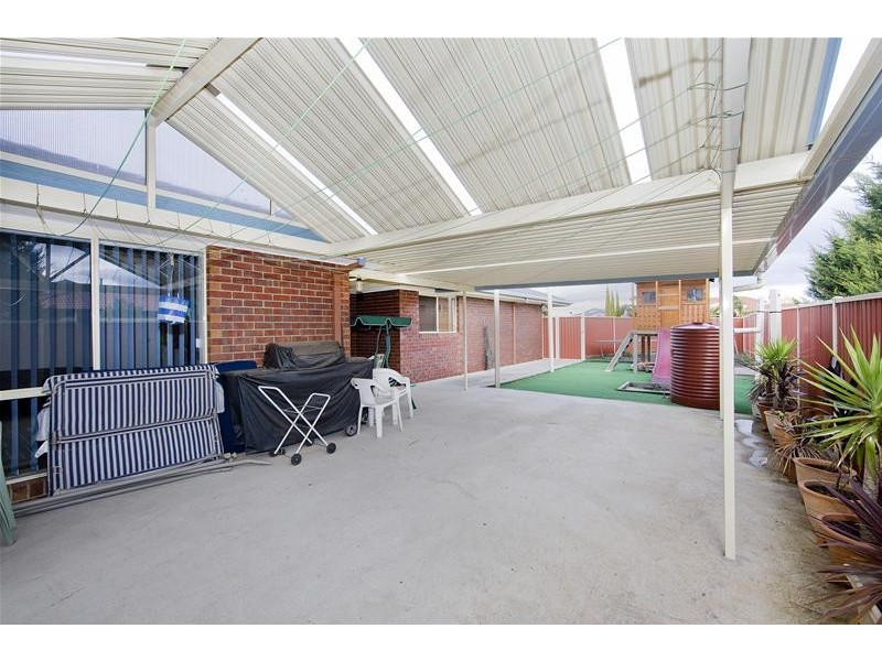 27 Golden Ash Grove, Hoppers Crossing VIC 3029