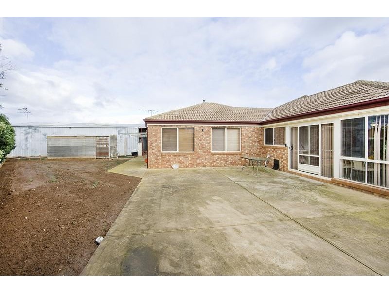 5 Haveaux Street, Werribee VIC 3030