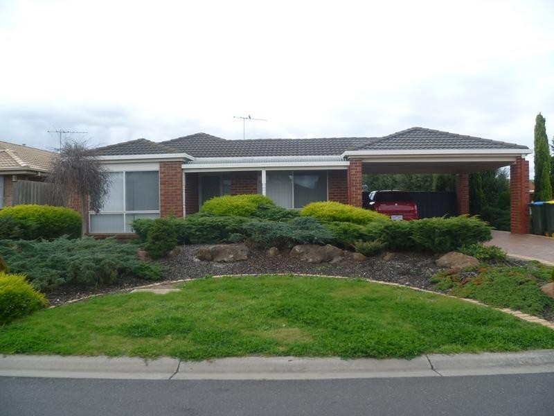 8 Lorraine Close, Hoppers Crossing VIC 3029