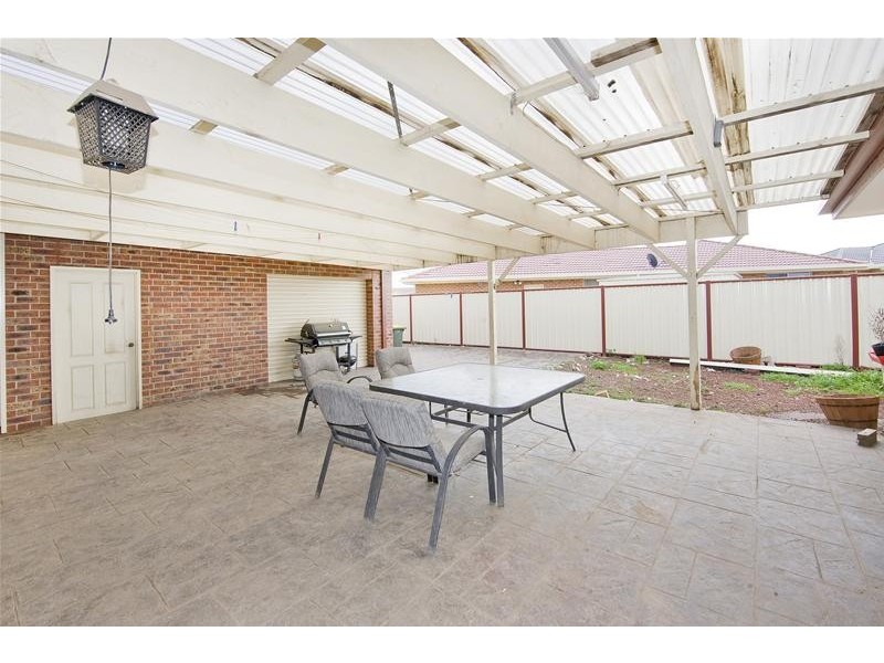 19 Alexandra Avenue, Hoppers Crossing VIC 3029