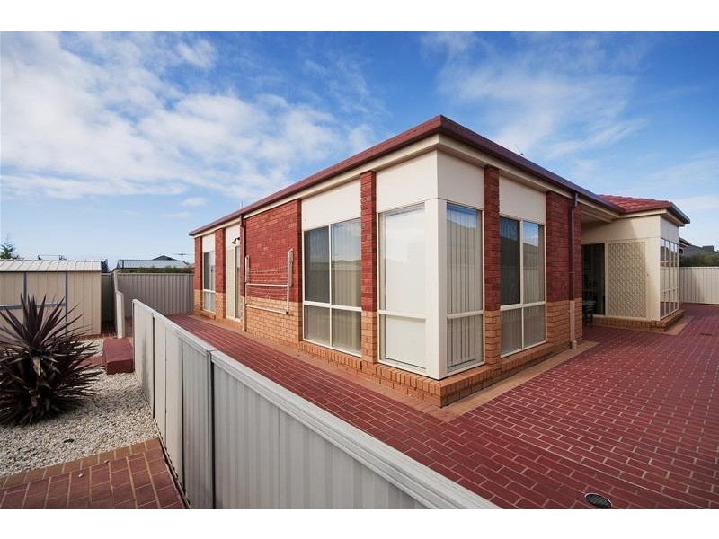 28 Knightsbridge Drive, Tarneit VIC 3029