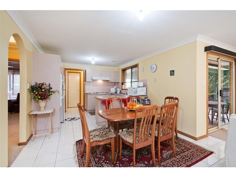 18 Thames Boulevard, Werribee VIC 3030