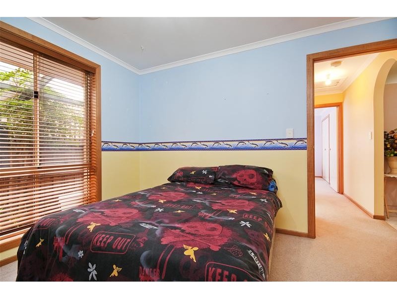 18 Thames Boulevard, Werribee VIC 3030