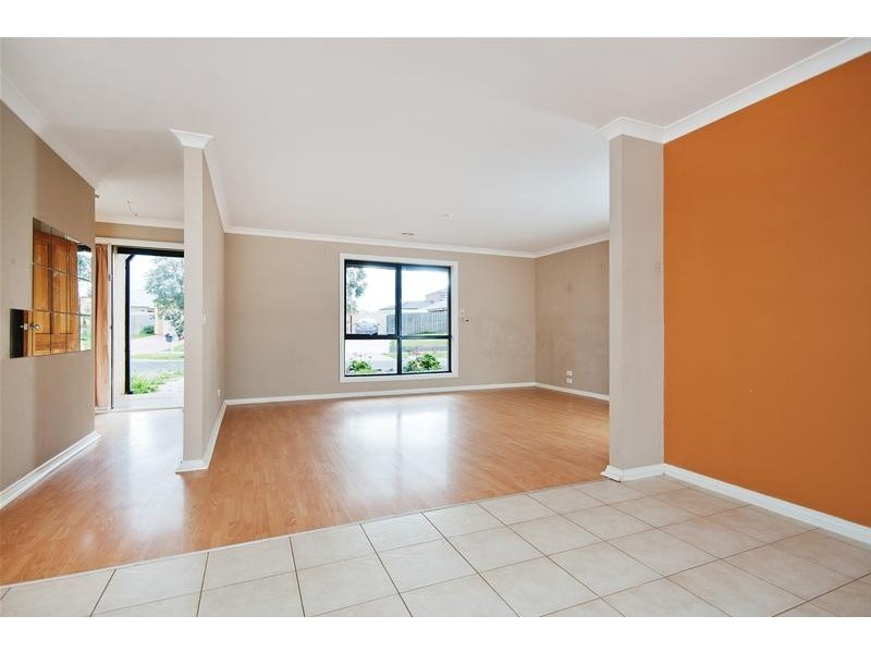 21 Christina Crescent, Kurunjang VIC 3337