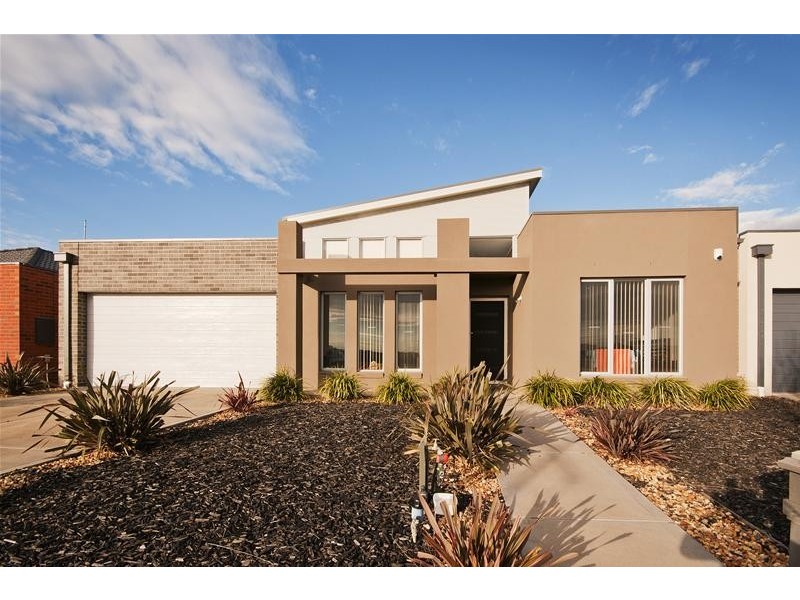 75 Fantail Crescent, Williams Landing VIC 3027