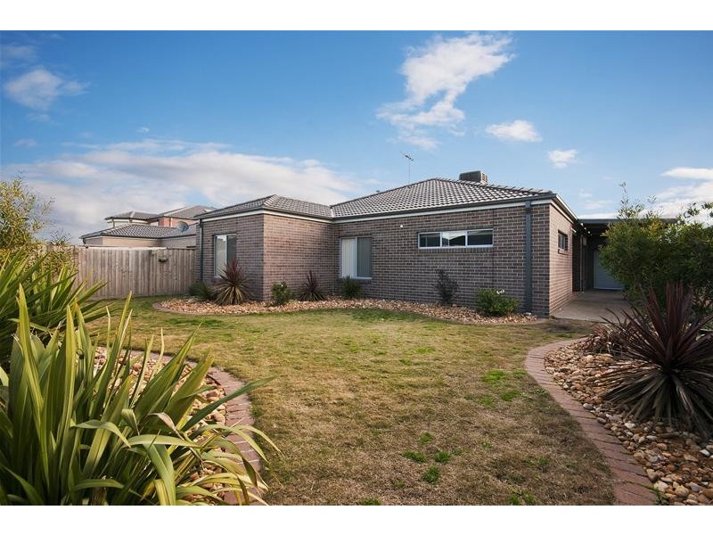 75 Fantail Crescent, Williams Landing VIC 3027