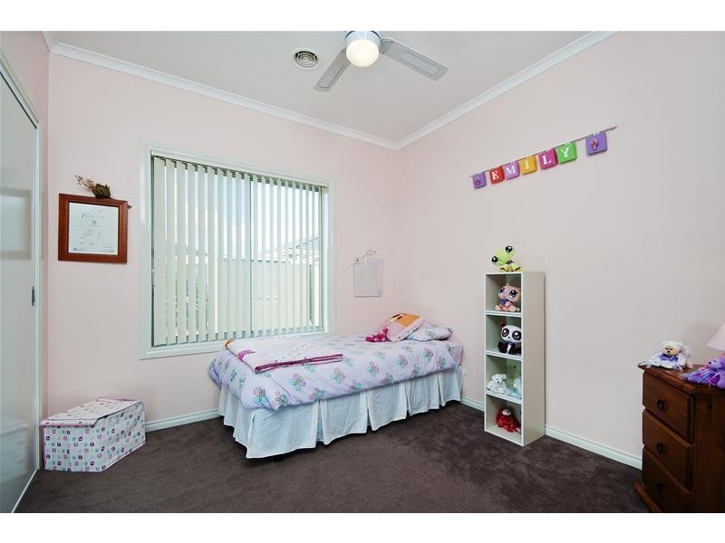 75 Fantail Crescent, Williams Landing VIC 3027