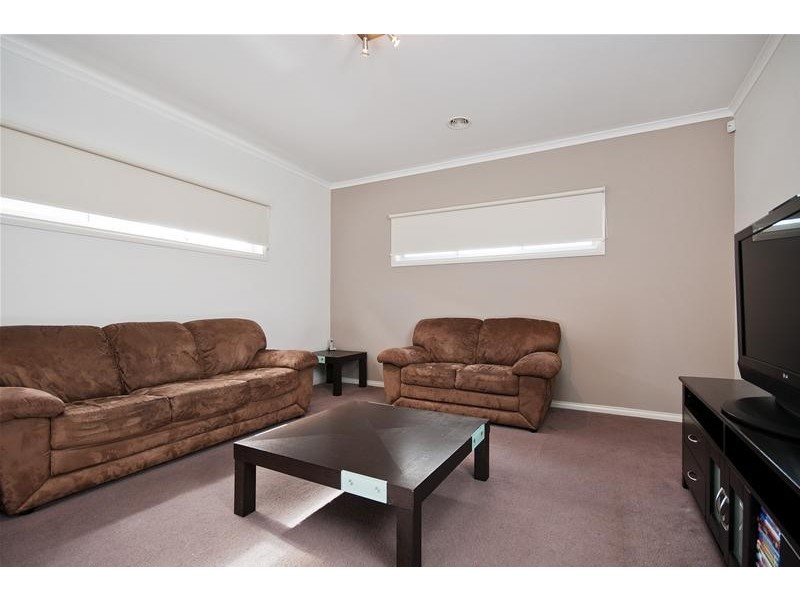 75 Fantail Crescent, Williams Landing VIC 3027
