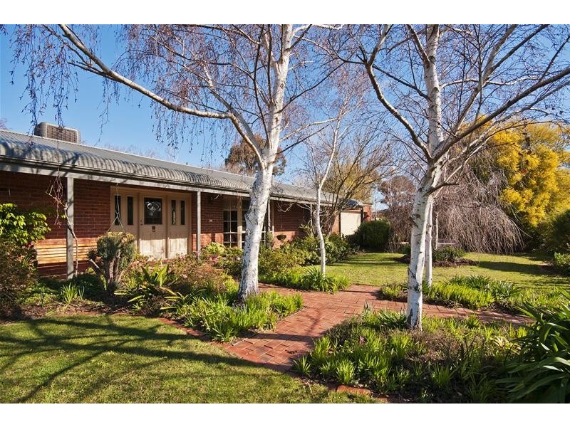 2 De Garis Place, Werribee VIC 3030