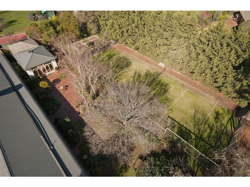 2 De Garis Place, Werribee VIC 3030