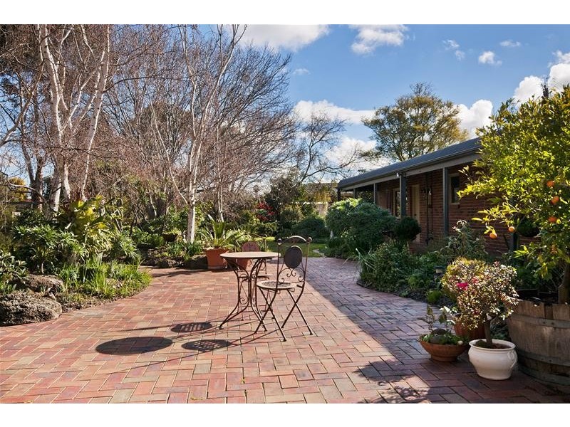 2 De Garis Place, Werribee VIC 3030