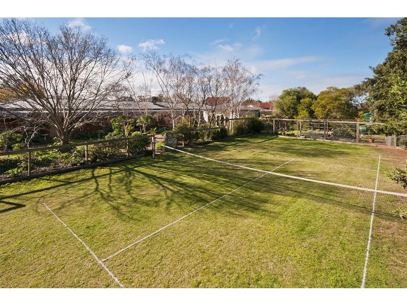 2 De Garis Place, Werribee VIC 3030