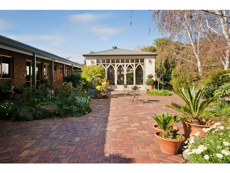 2 De Garis Place, Werribee VIC 3030
