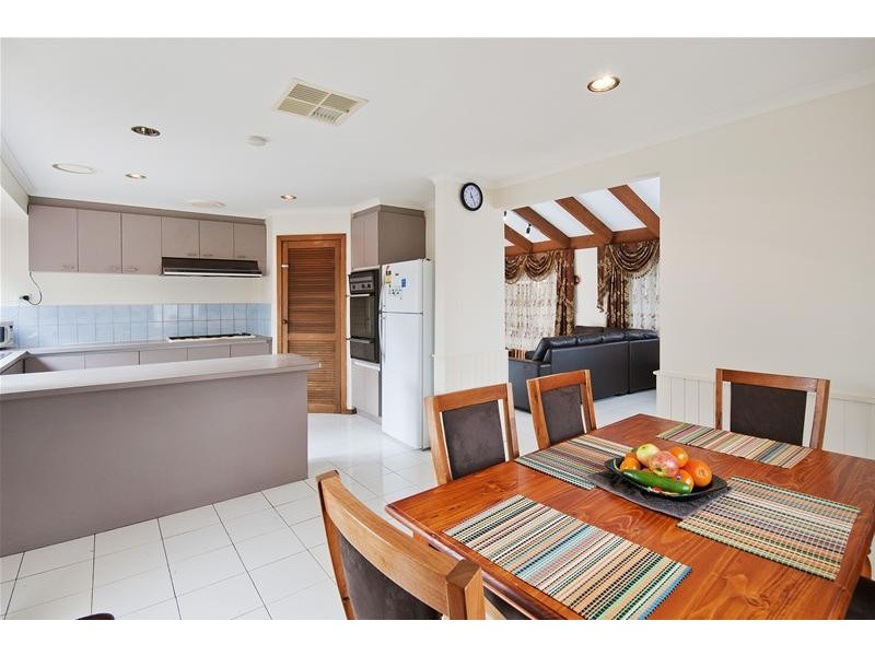 30 Maplehurst Avenue, Hoppers Crossing VIC 3029