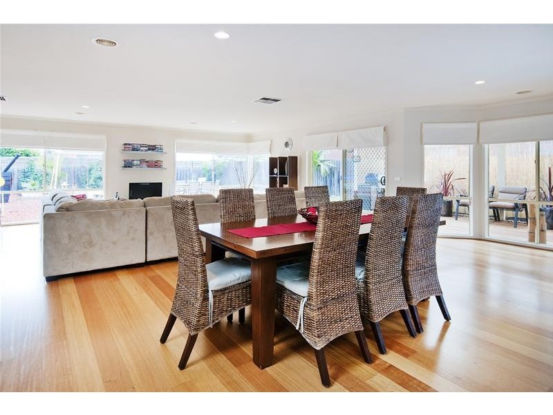 28 Penny Crescent, Hoppers Crossing VIC 3029