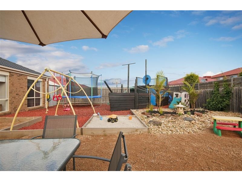 28 Penny Crescent, Hoppers Crossing VIC 3029
