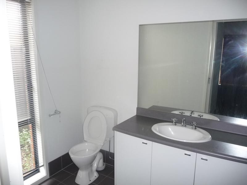 16 Desert Gum Terrace, Wyndham Vale VIC 3024