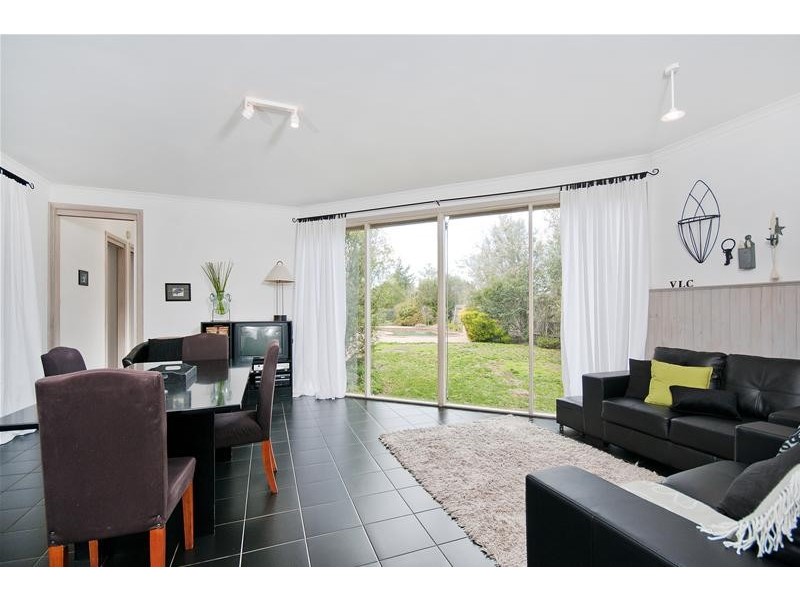 32 Wynarka Drive, Hoppers Crossing VIC 3029