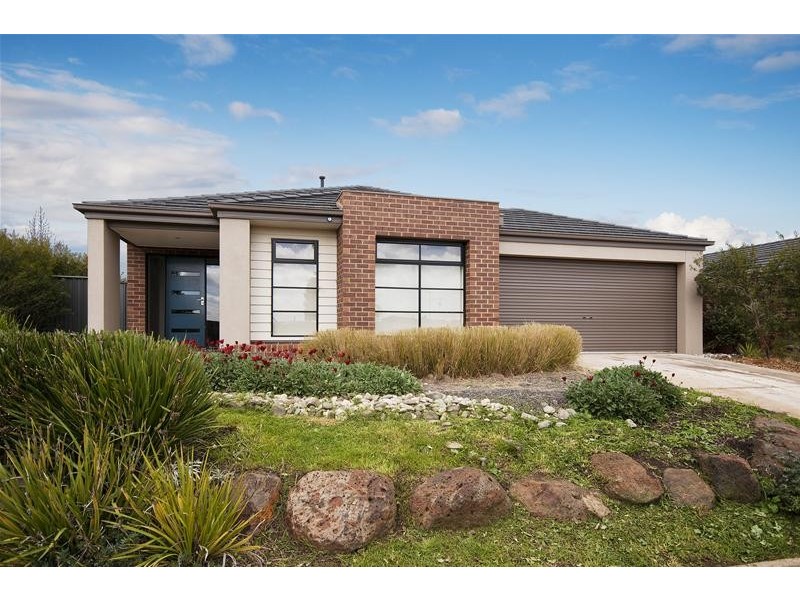 113 Manor Lakes Boulevard, Wyndham Vale VIC 3024