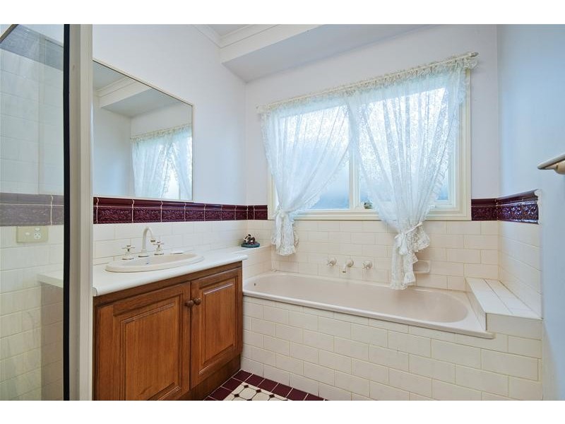 111 Lonsdale Circuit, Hoppers Crossing VIC 3029