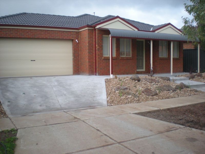 5 Mundi Cres, Wyndham Vale VIC 3024