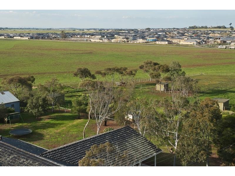 990 Sayers Rd, Tarneit VIC 3029