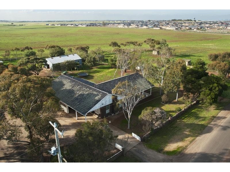 990 Sayers Rd, Tarneit VIC 3029