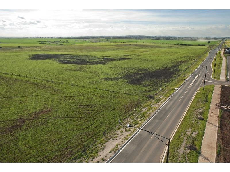 990 Sayers Rd, Tarneit VIC 3029