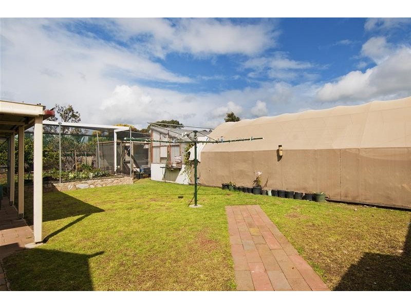 33 Westleigh Drive, Werribee VIC 3030