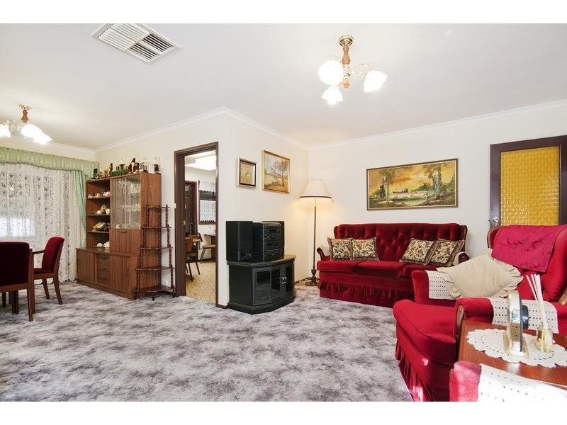 61 Woodville Park Dr, Hoppers Crossing VIC 3029