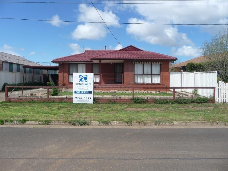 4 Prouse Place, Werribee VIC 3030