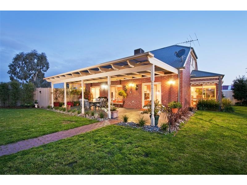 15 McPherson Place, Werribee VIC 3030