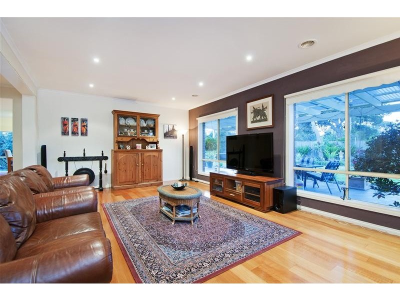 15 McPherson Place, Werribee VIC 3030