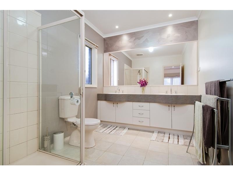 15 McPherson Place, Werribee VIC 3030