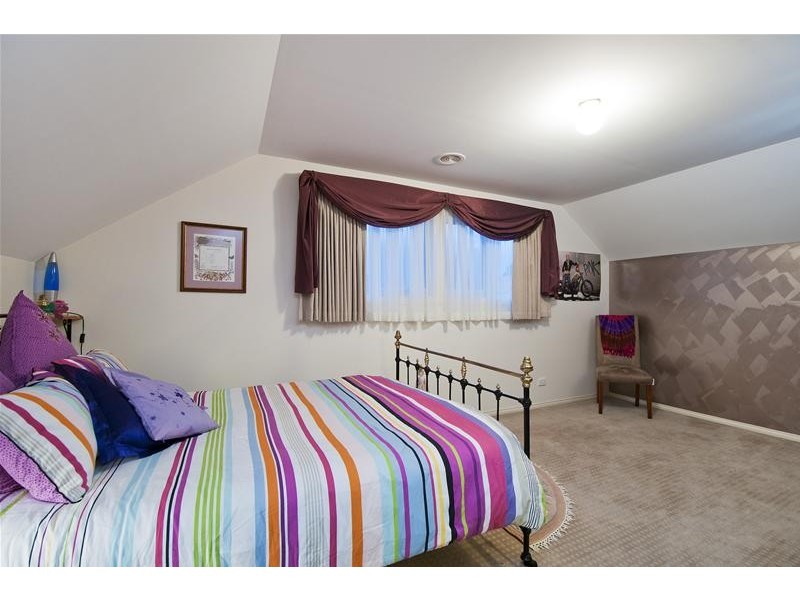 15 McPherson Place, Werribee VIC 3030