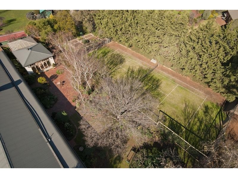 2 De Garis Pl, Werribee VIC 3030