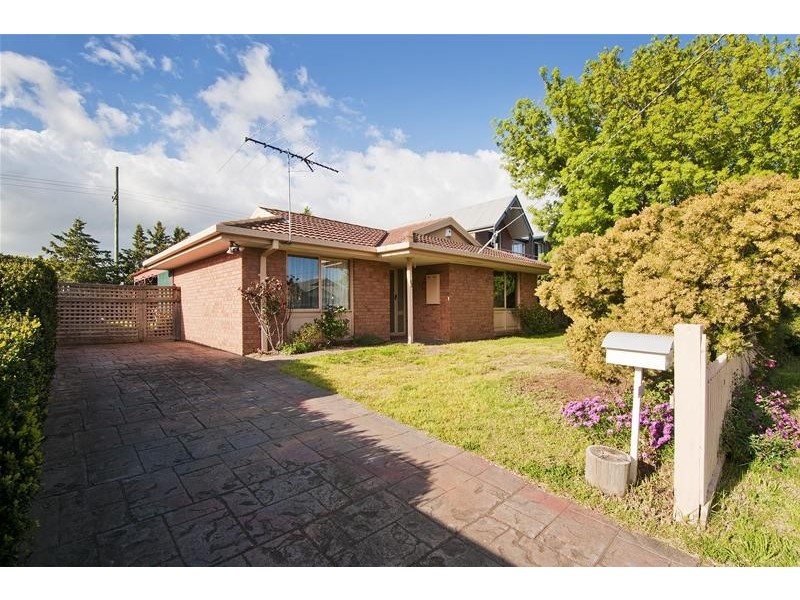 42 Weeden Drive, Werribee VIC 3030