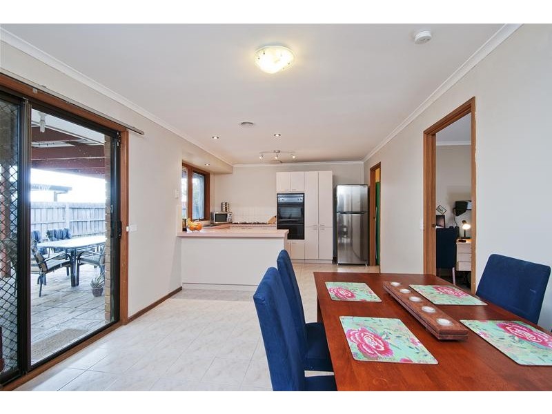 42 Weeden Drive, Werribee VIC 3030