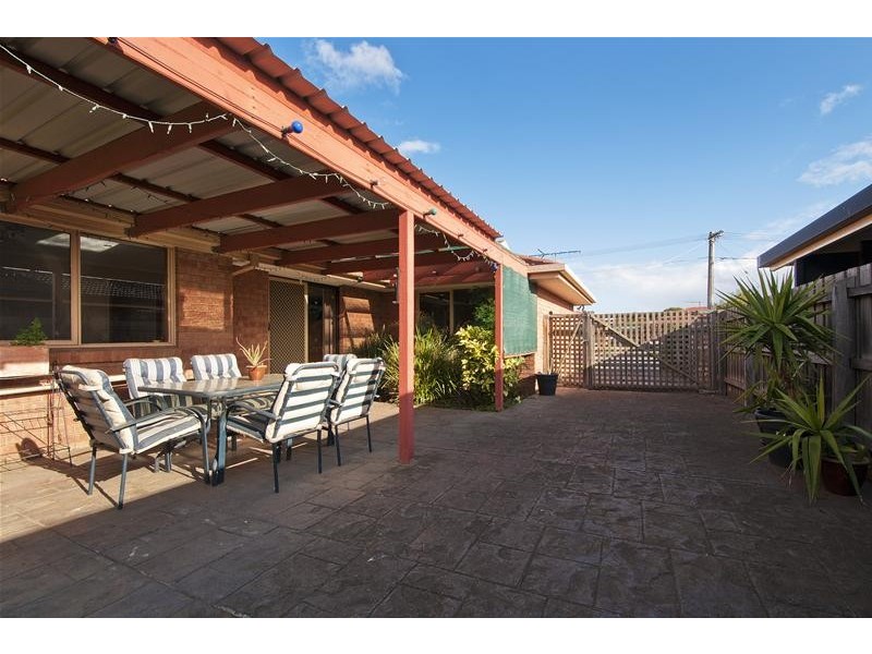 42 Weeden Drive, Werribee VIC 3030