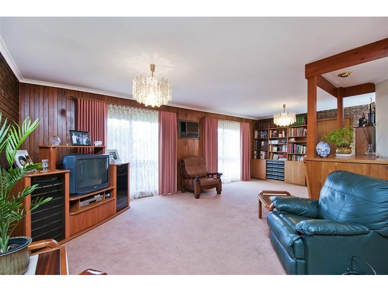 13 Evrah Drive, Hoppers Crossing VIC 3029