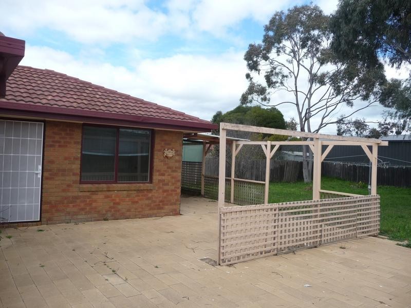 73 Rowes Road, Werribee VIC 3030